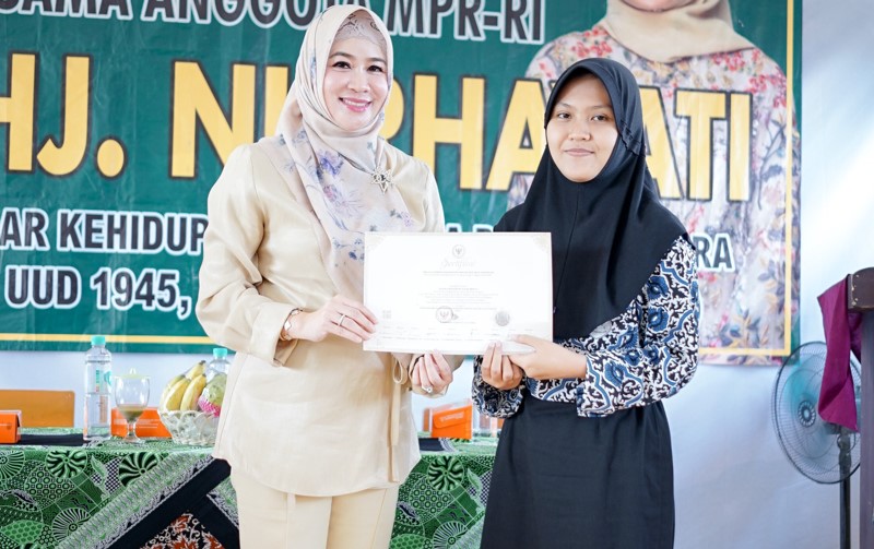 Tanamkan Cinta Tanah Air kepada Generasi Muda, Hj Nurhayati Sosialisasikan Empat Pilar Kebangsaan