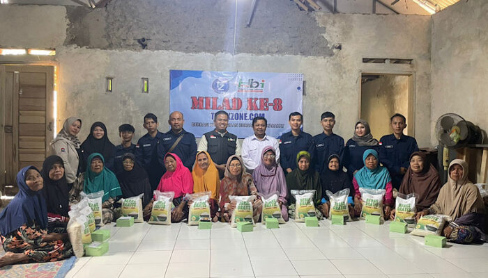 Gandeng Hidayah Berbagi Indonesia, Media Tasikzone Berbagi Kebahagiaan dengan Masyarakat