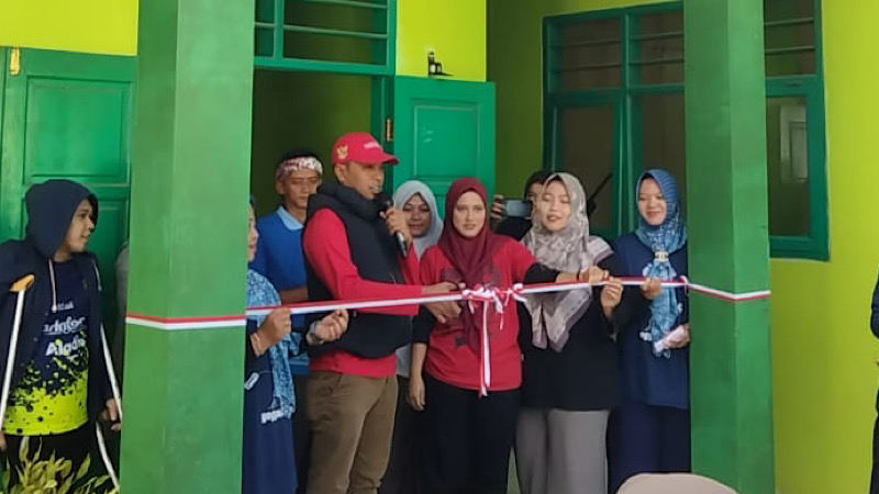 Sambut HUT RI Ke-79, Guru dan siswa MTs. Riyadlurrohmah Memeriahkan dengan Jalan Sehat dan Perlombaan Edukatif