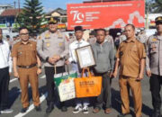 Reza, Siswa Pemanjat Tiang Bendera dapat Penghargaan dari Polres Tasikmalaya