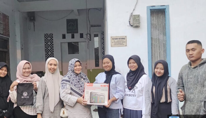 Dosen Unsil Tasikmalaya Berikan Pelatihan Public Speaking Berbasis Media Digital pada Karang Taruna