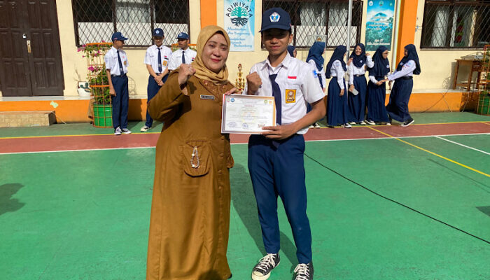 Mantaps, Novan Siswa SMP N 1 Kota Tasikmalaya Raih Juara 1 Eksibisi Tinju Amatir Mini Junior