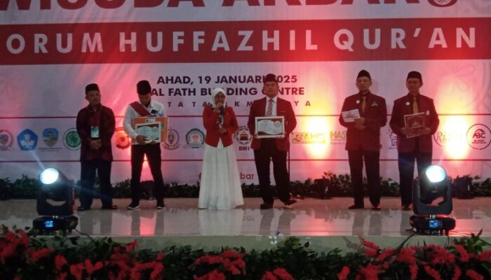 1120 Penghafal Alquran di Wisuda Forum Huffazhil Quran Kota Tasikmalaya