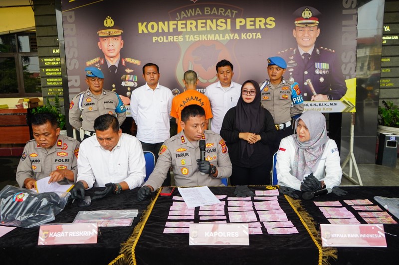 Bawa Uang Palsu Puluhan Juta, Pria Asal Banten Diciduk Polisi di Kota Tasikmalaya
