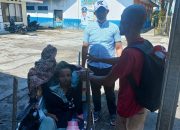 Viral, Sepasang Suami Istri dari Banjar Patroman Jalan Kaki ke Bandung, Istri Pakai Kursi Roda