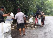 Pemuda Bojongnangka Angkut Dua Truk Sampah, Hasil Swadaya Bersihkan Jalan dari Sampah Pengendara
