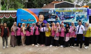 Mobil MUPK Disambut Antusias di Desa Karang Ampel, Dorong Minat Baca Warga