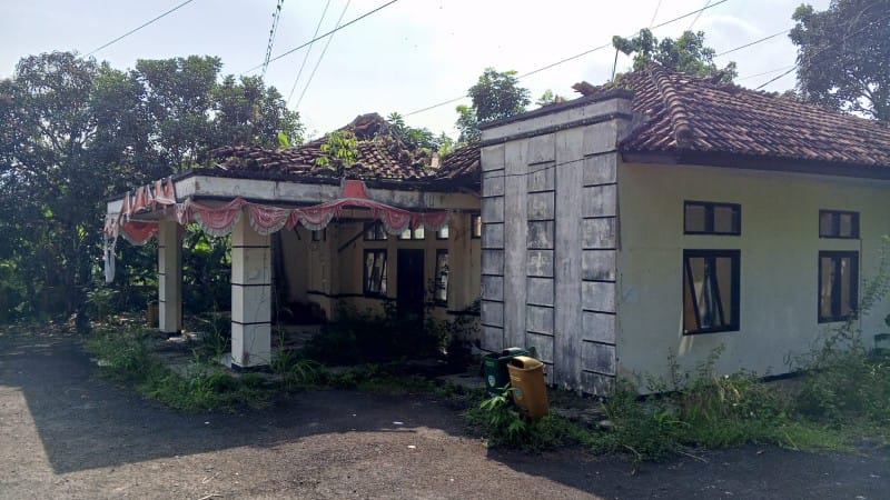 Miris, Lima Bulan Dibiarkan Ambruk, Lurah Leuwiliang Harap Harap Cemas Tunggu Perbaikan