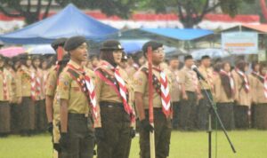 Hujan Deras Tak Lunturkan Semangat Anggota Pramuka Kota Tasikmalaya Ikuti Upacara Hari Pramuka ke 64