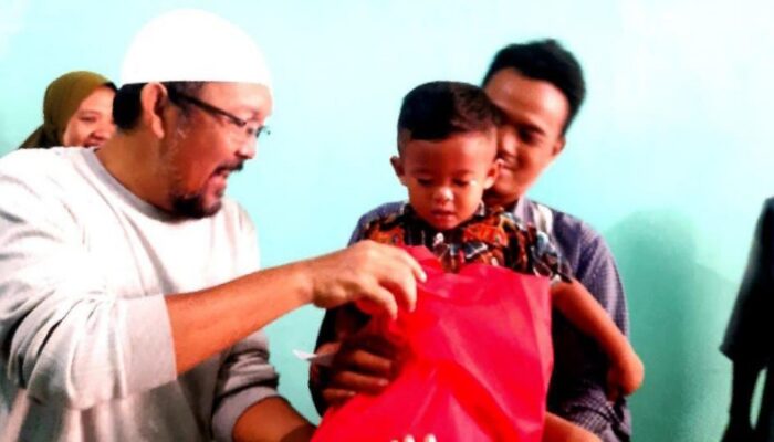 Pustu Cijulang Gelar Sunatan Massal dan Santunan untuk Yatim dan Jompo